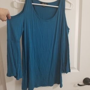 Cold shoulder top